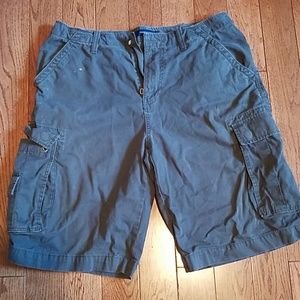 Tommy Hilfiger olive cargo shorts sz 34